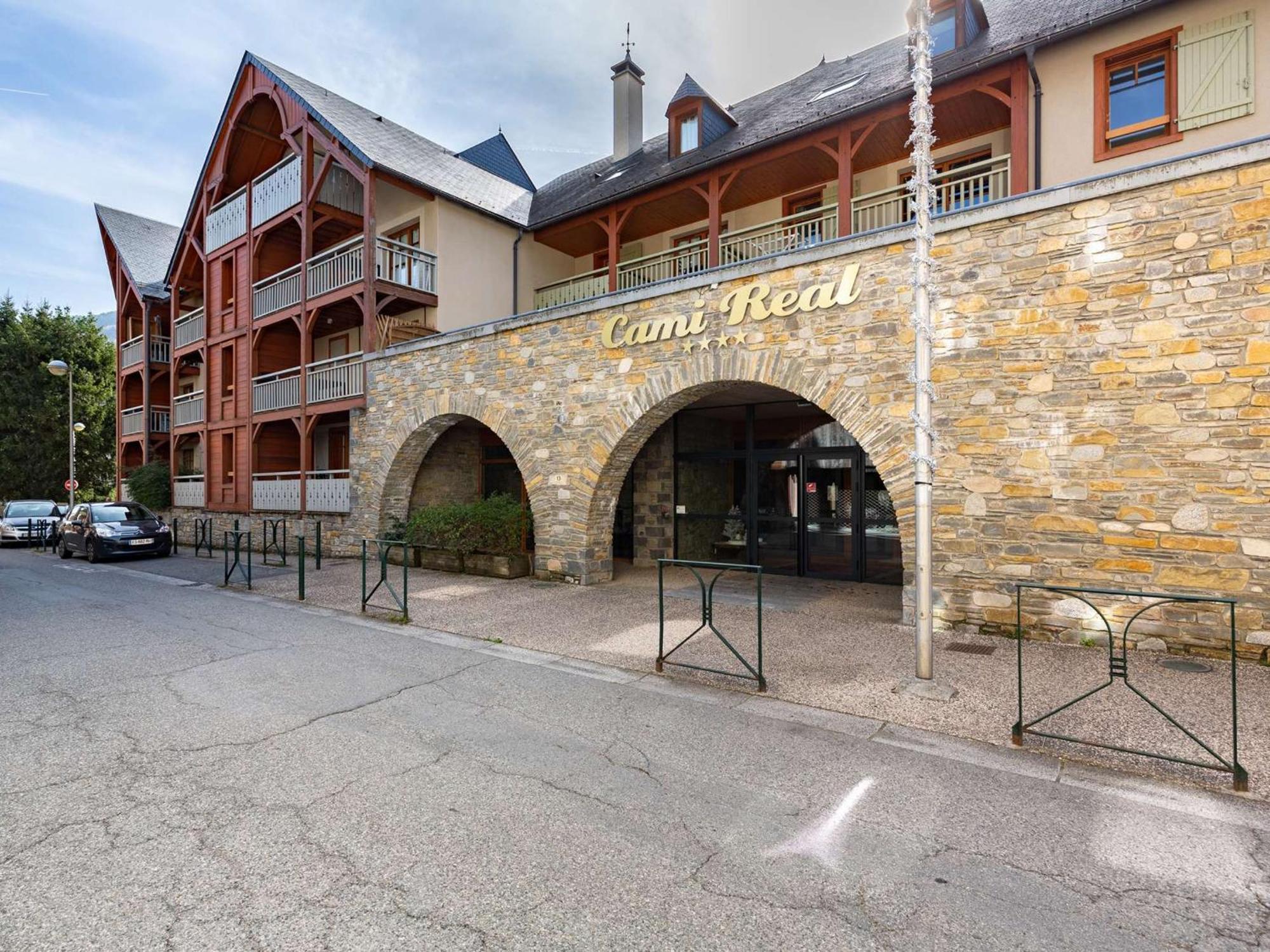 Appartement De 70 M² Au Centre-Ville Avec Piscine, Hammam, Sauna Et Balcon Bien Expose - Fr-1-296-392 Saint-Lary-Soulan Exterior foto